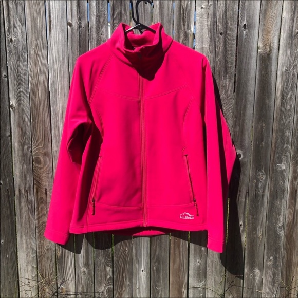 L.L. Bean Jackets & Blazers - L.L Bean Soft Shell Pathfinder Jacket | Size Small